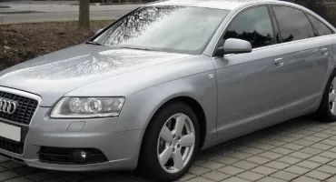 Первый автомобиль с дневными ходовыми огнями 